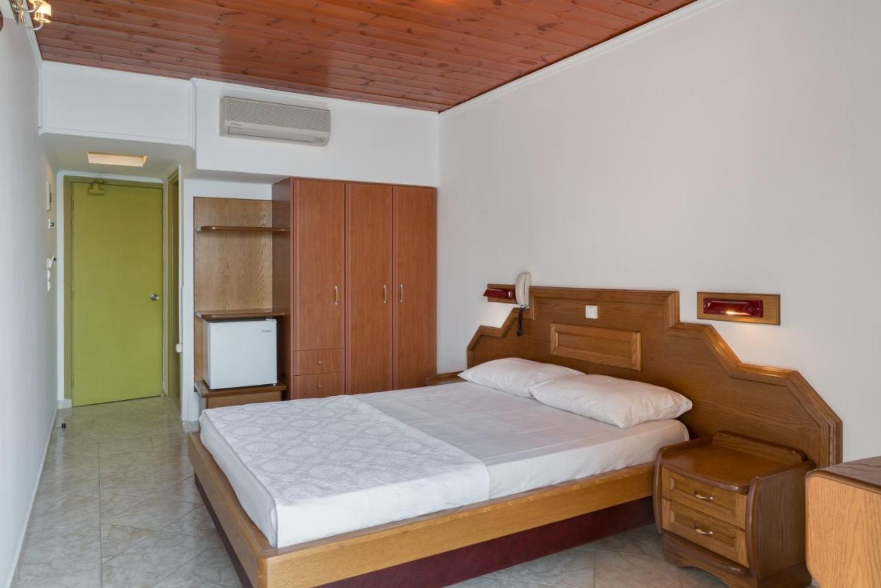 Binji Hotel Epidaurus Exteriör bild