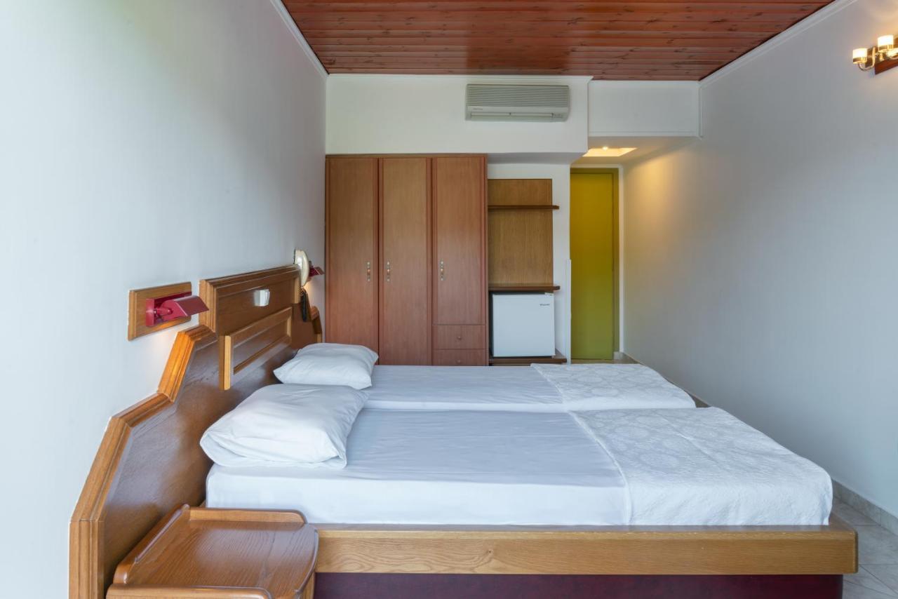 Binji Hotel Epidaurus Exteriör bild
