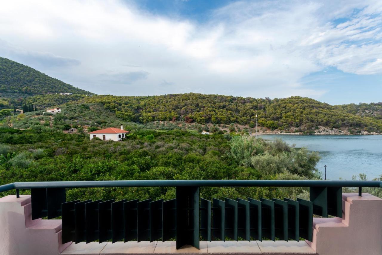 Binji Hotel Epidaurus Exteriör bild