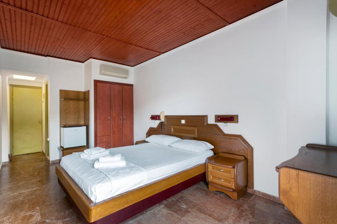 Binji Hotel Epidaurus Exteriör bild